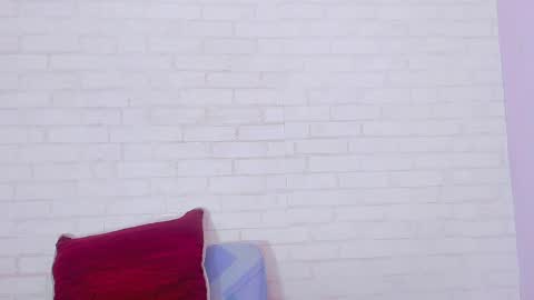 Snapshot of tiffany_mendez chatting on February 23, 12:27 pm tiffany_mendez online show from February 23, 12:27 pm