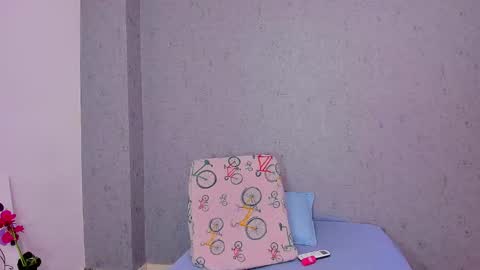 Snapshot of tiffany_mendez chatting on October 1, 1:10 pm tiffany_mendez online show from October 1, 1:10 pm