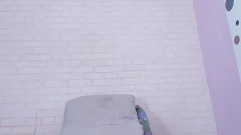 Snapshot of tiffany_mendez chatting on February 13, 3:14 pm tiffany_mendez online show from February 13, 3:14 pm