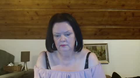 Snapshot of tiffanymature chatting on October 18, 9:41 pm TiffanyMature online show from October 18, 9:41 pm