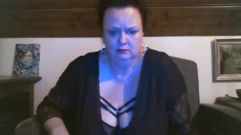 TiffanyMature online show from April 2, 8:49 pm