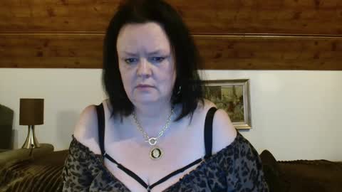 Snapshot of tiffanymature chatting on September 30, 9:36 pm TiffanyMature online show from September 30, 9:36 pm