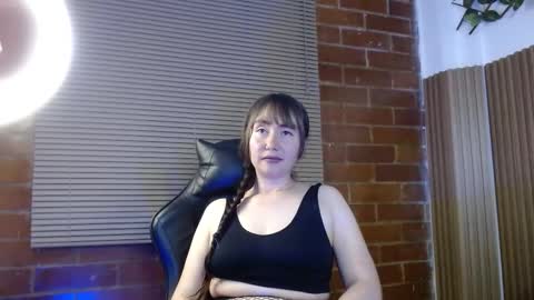 Tiffany online show from November 28, 1:40 pm