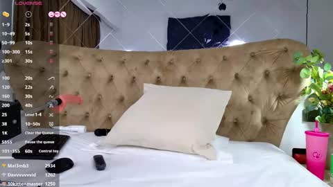 Tiffany online show from November 20, 7:07 am