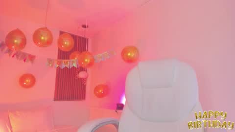 Tiffany online show from October 18, 12:09 pm