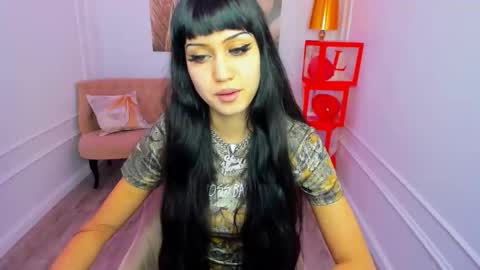 tiffanyyoun online show from February 19, 6:18 pm