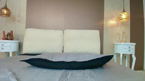 T I F F A N Y online show from November 6, 8:34 pm