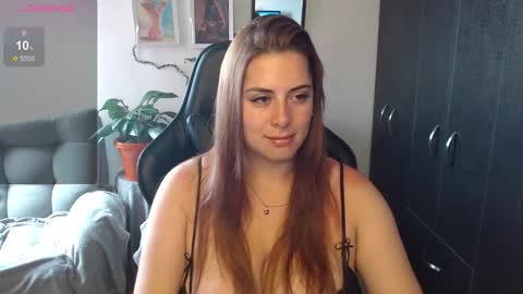 Snapshot of tiina_hz chatting on September 22, 6:01 pm Tiina hz online show from September 22, 6:01 pm