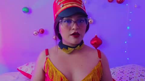 Tila Tequila online show from December 26, 1:18 am