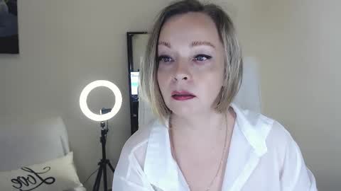 Tilly online show from March 2, 8:40 pm