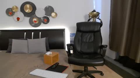 ask me online show from February 23, 7:44 am