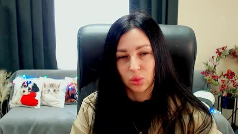 Luisa online show from March 30, 7:30 am