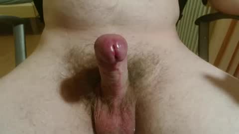 Snapshot of timide93 chatting on February 17, 6:50 pm jeune coquin online show from February 17, 6:50 pm