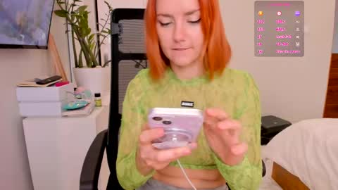 Snapshot of timissi chatting on March 1, 12:39 am Timis but I prefer you whisper to my ear my girl online show from March 1, 12:39 am