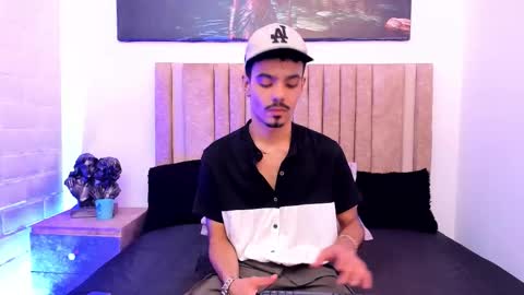 Evans  online show from November 9, 4:49 am