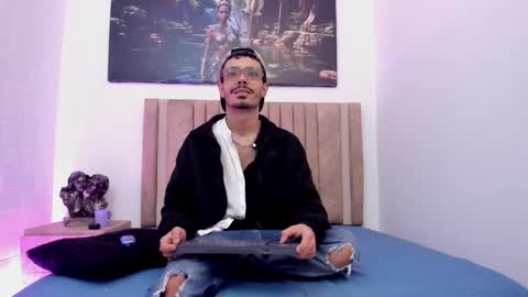 Evans  online show from December 23, 4:07 am