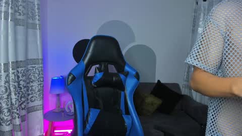 timi  jones online show from February 1, 10:48 am