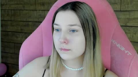 TinaBurton online show from April 6, 4:41 pm