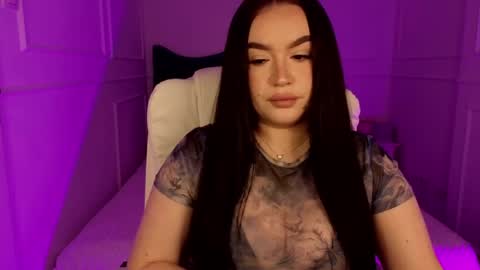 hi im curvy babyface girlie Tina online show from March 20, 8:19 am