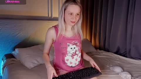 tinasiner online show from February 25, 5:19 pm