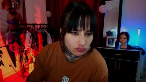 I AM BELLA  ----------- follow my  IG  TINNS 69 online show from November 28, 12:29 am