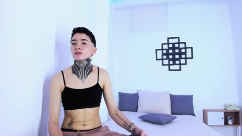 Snapshot of tinny_and_candy chatting on September 29, 5:45 pm TINNY AND CANDY online show from September 29, 5:45 pm