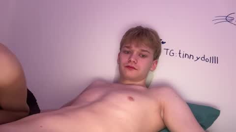 TinnyDoll online show from March 28, 7:59 pm