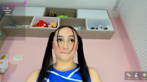 tiny_cora online show from December 15, 8:27 pm