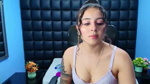 tiny online show from November 12, 4:37 am