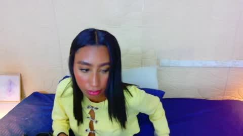 tiny_sarah1 online show from April 4, 4:08 am