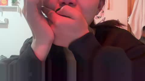 tinydaisy22 online show from November 20, 8:02 am