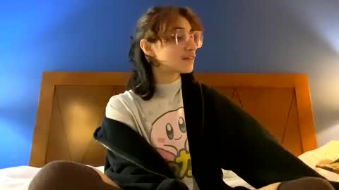 tinyhairycherry online show from January 9, 7:14 am