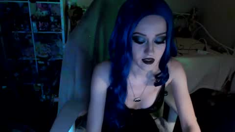 Snapshot of tinyprincess_doll chatting on November 1, 7:51 am Dahlia Browne online show from November 1, 7:51 am