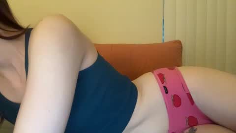 Tia online show from March 8, 2:01 am