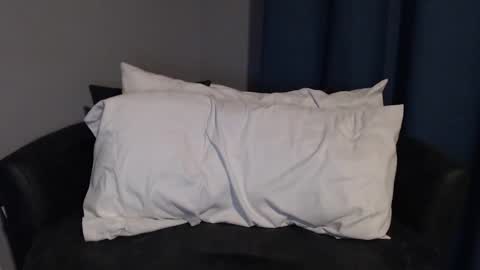 TinyyTina online show from December 16, 10:29 am