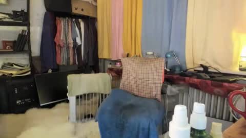 Snapshot of tittkiss chatting on October 19, 9:03 am liebe es mich nackt vor der cam zu zeigen online show from October 19, 9:03 am
