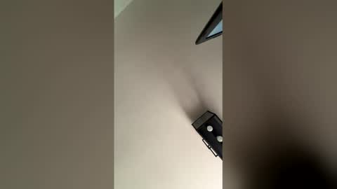 tlyon29 online show from April 15, 3:04 pm