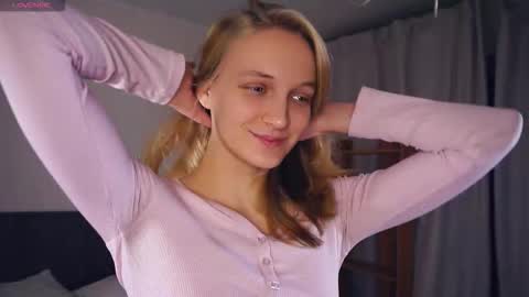 Mary online show from November 18, 6:38 am