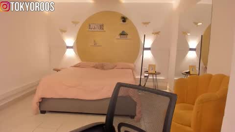 Tokyo  online show from January 8, 4:18 am