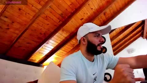   online show from November 16, 4:42 pm