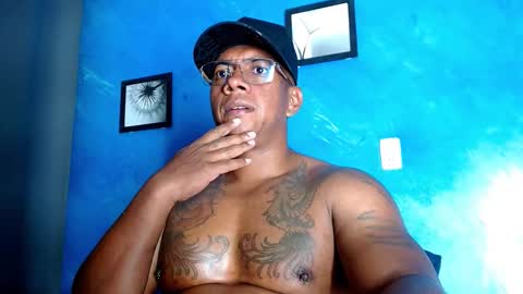 Snapshot of tom_miller chatting on October 18, 1:32 am Tom Miller online show from October 18, 1:32 am