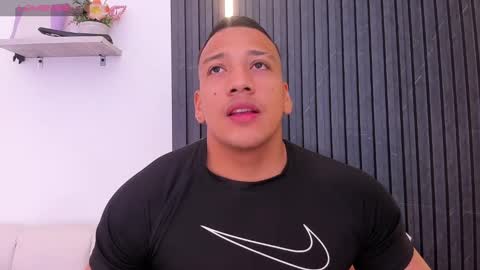 Tom muscle1 online show from September 30, 12:37 pm