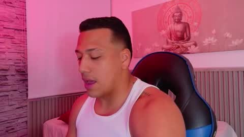 Tom muscle1 online show from November 25, 12:04 pm