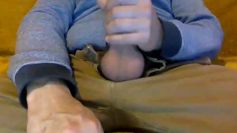 Snapshot of tombi125 chatting on October 23, 4:19 pm tombi125 online show from October 23, 4:19 pm