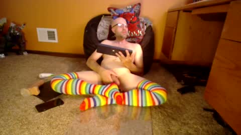 TomBomb13 online show from September 8, 4:17 pm