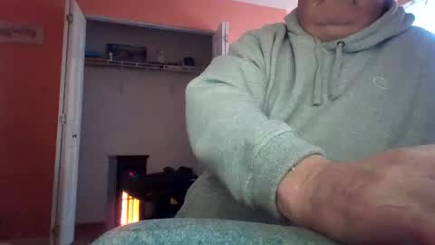 Snapshot of tomcat4848 chatting on October 9, 5:18 pm tomcat4848 online show from October 9, 5:18 pm