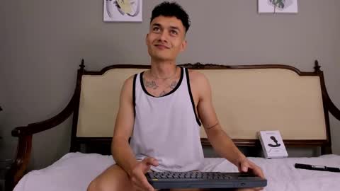 Tom  online show from December 14, 12:01 am