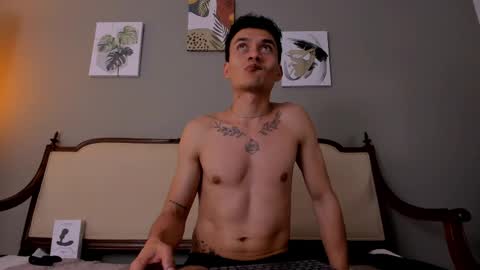 Tom  online show from December 9, 11:13 pm