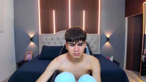 Tommy  online show from November 14, 5:09 am