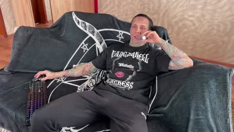 Tommy and Katana online show from January 28, 9:30 am